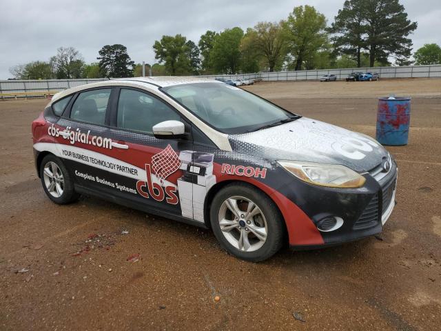 Foto 4 de la subasta – 2014 FORD FOCUS SE con VIN 1FADP3K22EL227442