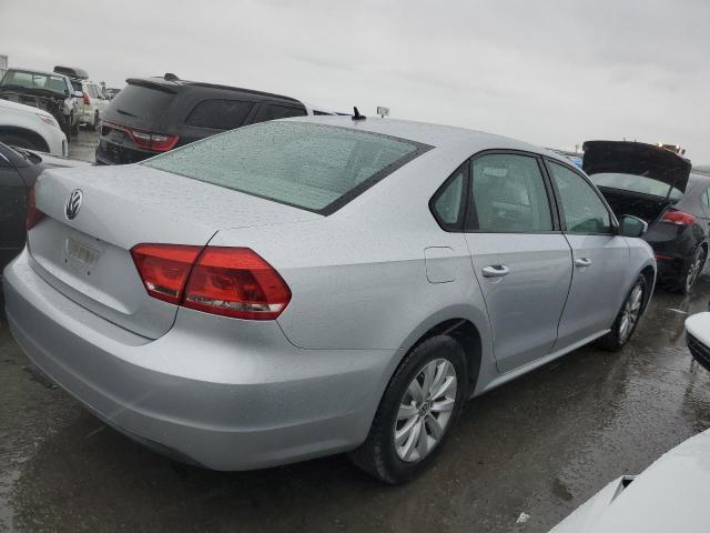 Photo 3 from auction – 2013 VOLKSWAGEN PASSAT S with VIN 1VWAP7A33DC032265