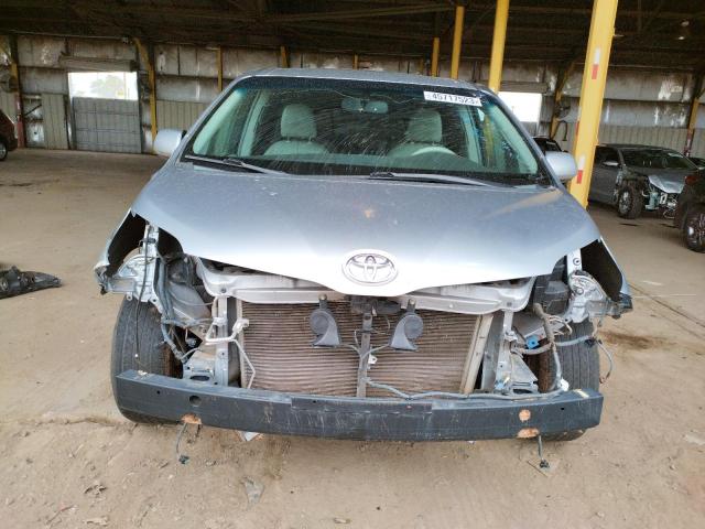 Photo 5 from auction – 2012 TOYOTA SIENNA XLE with VIN 5TDYK3DC4CS187375