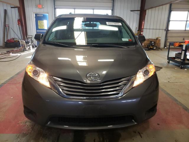 Photo 5 from auction – 2017 TOYOTA SIENNA LE with VIN 5TDJZ3DC3HS152914