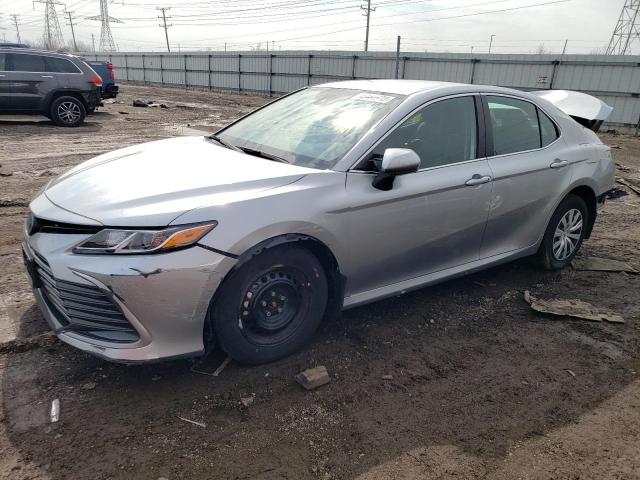 TOYOTA CAMRY LE 2022 with VIN 4T1C31AK8NU598182 - Photo from auction