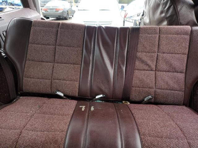 Photo 10 from auction – 1992 JEEP CHEROKEE L with VIN 1J4FJ58S6NL118774