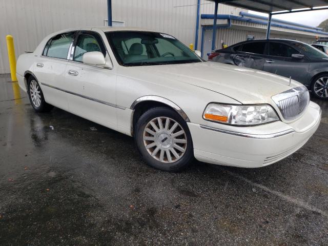 Photo 4 from auction – 2004 LINCOLN TOWN CAR E with VIN 1LNHM81W14Y650757
