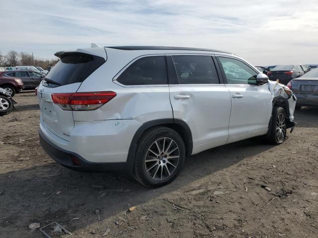 Photo 3 from auction – 2018 TOYOTA HIGHLANDER with VIN 5TDJZRFH3JS893050