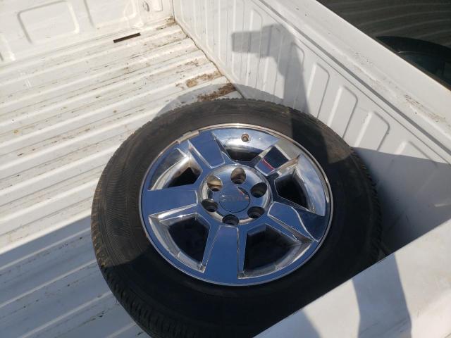 Photo 12 from auction – 2004 GMC SIERRA 150 with VIN 1GTEC14T24Z101565