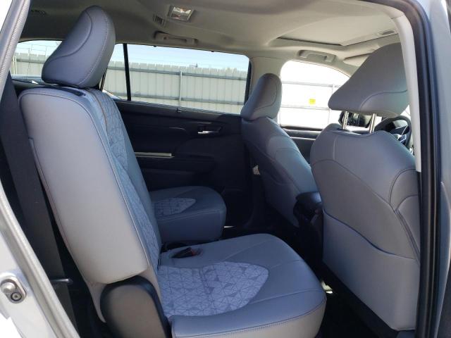 Photo 10 from auction – 2022 TOYOTA HIGHLANDER with VIN 5TDABRCH5NS549430