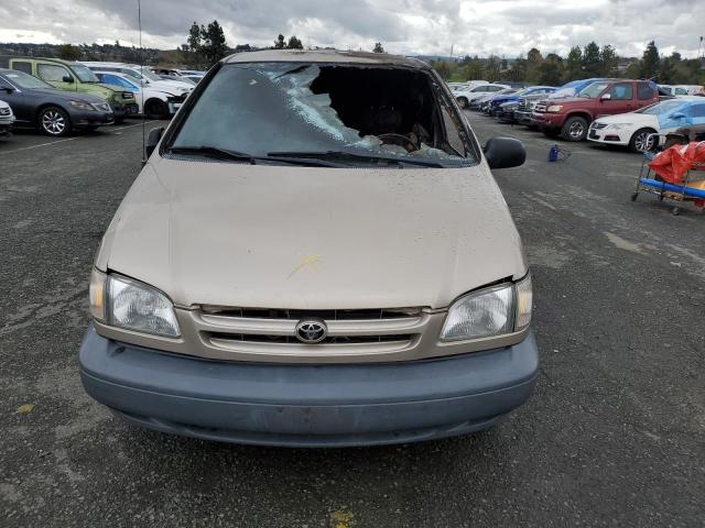 Photo 5 from auction – 2000 TOYOTA SIENNA CE with VIN 4T3ZF19C3YU317321