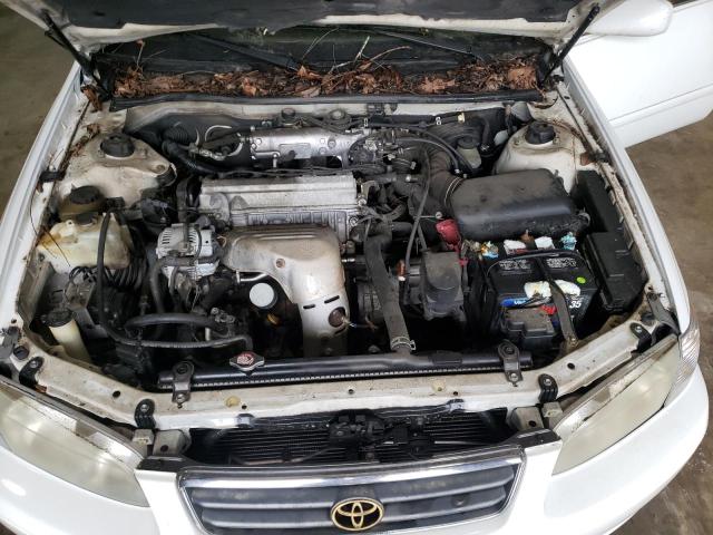 Photo 11 from auction – 2000 TOYOTA CAMRY CE with VIN 4T1BG22K5YU997222