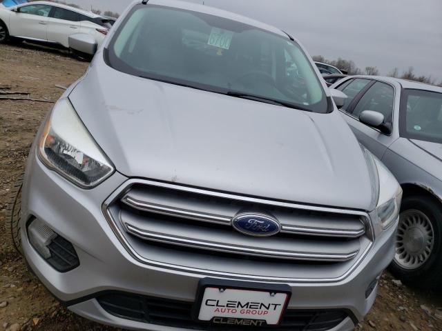 Photo 5 from auction – 2017 FORD ESCAPE SE with VIN 1FMCU9GDXHUE48728