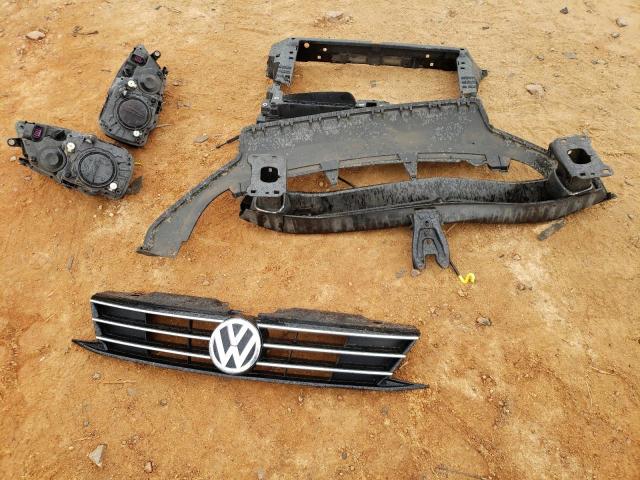 Photo 12 from auction – 2017 VOLKSWAGEN JETTA S with VIN 3VW2B7AJ3HM353048