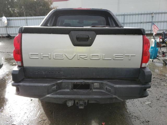 Photo 6 from auction – 2004 CHEVROLET AVALANCHE with VIN 3GNEC12TX4G209670