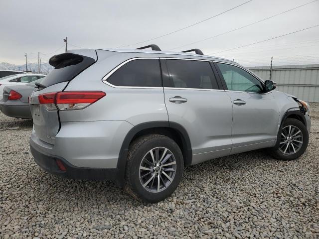 Photo 3 from auction – 2018 TOYOTA HIGHLANDER with VIN 5TDJZRFH3JS549881
