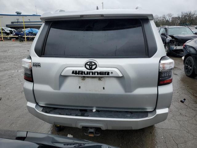 Photo 6 from auction – 2018 TOYOTA 4RUNNER SR with VIN JTEBU5JR5J5526079