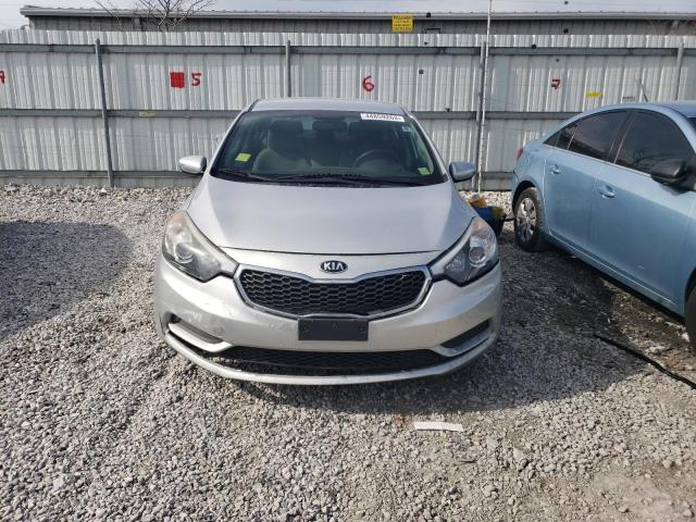 Photo 5 from auction – 2016 KIA FORTE LX with VIN KNAFK4A64G5572956