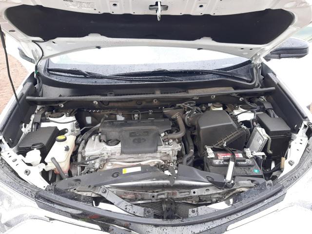 Photo 12 from auction – 2018 TOYOTA RAV4 LE with VIN 2T3ZFREV7JW490089