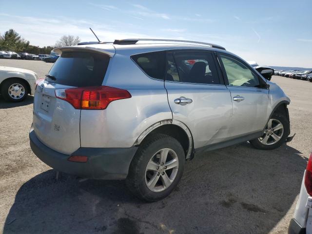 Photo 3 from auction – 2014 TOYOTA RAV4 XLE with VIN JTMRFREV7EJ013134