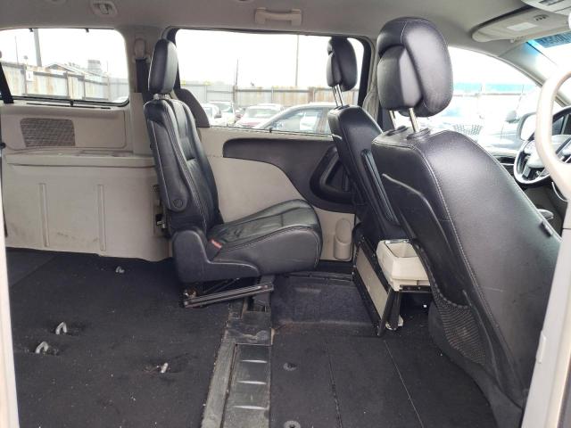 Photo 11 from auction – 2013 CHRYSLER TOWN & COU with VIN 2C4RC1BG7DR573388