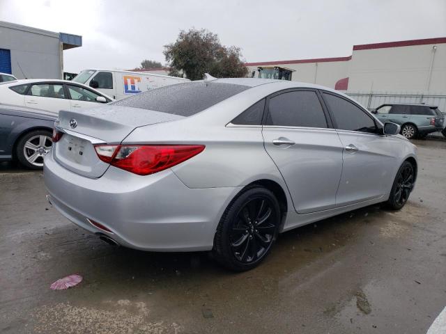 Photo 3 from auction – 2011 HYUNDAI SONATA SE with VIN 5NPEC4AC7BH004680