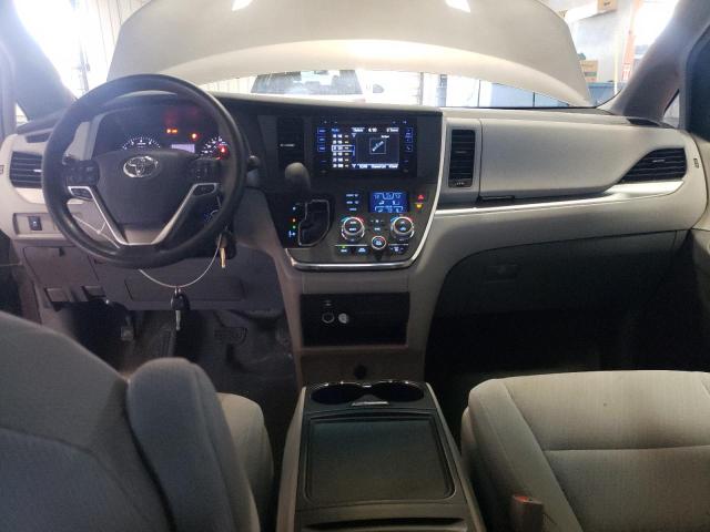 Photo 8 from auction – 2017 TOYOTA SIENNA LE with VIN 5TDJZ3DC3HS152914