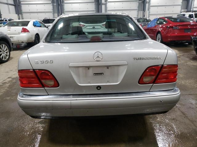 Photo 6 from auction – 1998 MERCEDES-BENZ E 300TD with VIN WDBJF25F2WA552192
