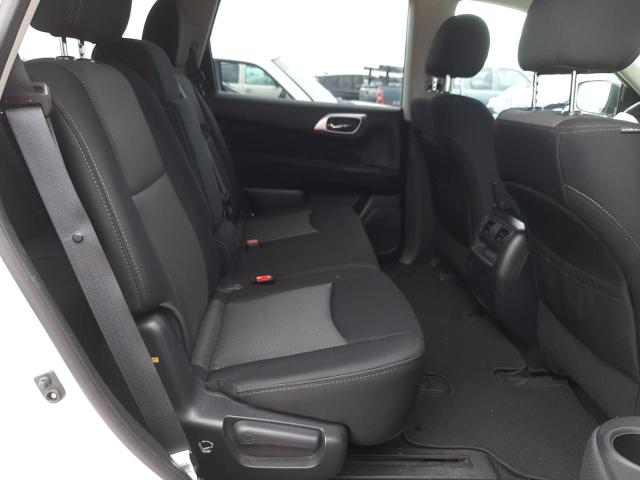Photo 10 from auction – 2017 NISSAN PATHFINDER with VIN 5N1DR2MN2HC903877