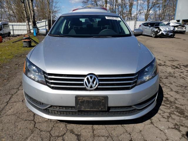 Photo 5 from auction – 2015 VOLKSWAGEN PASSAT with VIN 1VWAT7A3XFC020581