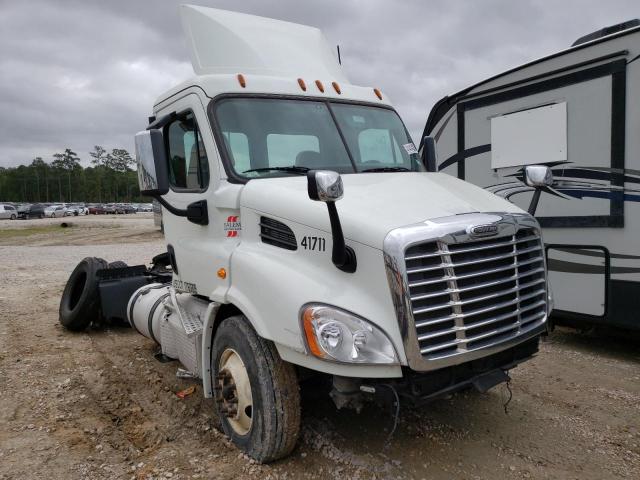 FREIGHTLINER CASCADIA 1 2019 with VIN 3AKBGADV9KSKR4299 - Photo from auction