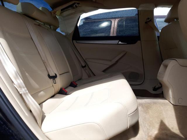 Photo 10 from auction – 2015 VOLKSWAGEN PASSAT S with VIN 1VWAT7A3XFC114556