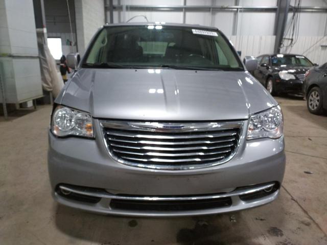 Photo 5 from auction – 2015 CHRYSLER TOWN & COU with VIN 2C4RC1BG0FR707077