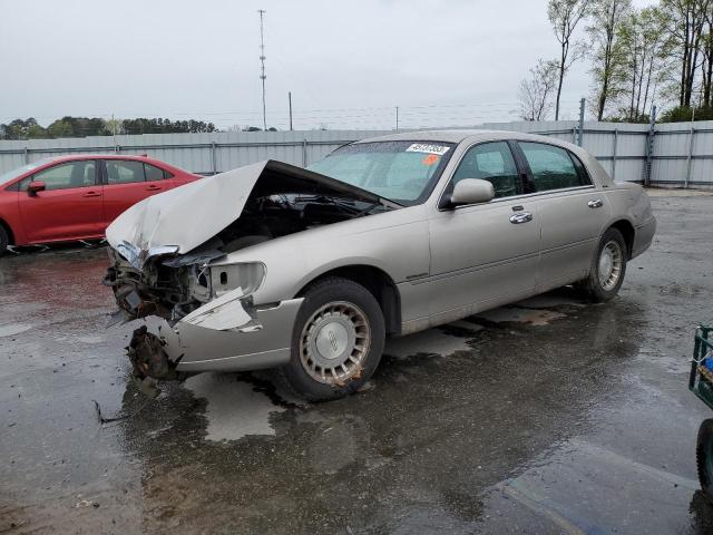 LINCOLN TOWN CAR E 2002 with VIN 1LNHM81W92Y603523 - Photo from auction