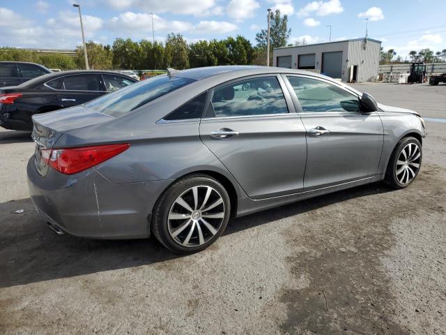 Photo 3 from auction – 2013 HYUNDAI SONATA SE with VIN 5NPEC4AB4DH757349