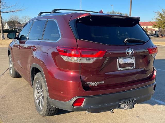 Photo 3 from auction – 2017 TOYOTA HIGHLANDER with VIN 5TDKZRFH5HS198504