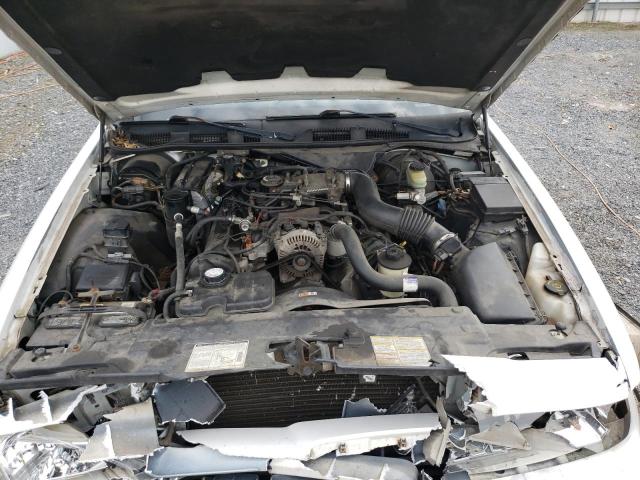 Photo 11 from auction – 2000 MERCURY GRAND MARQ with VIN 2MEFM75WXYX682188