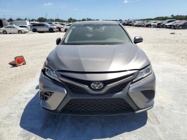 Photo 5 from auction – 2018 TOYOTA CAMRY with VIN 4T1B11HK2JU548976