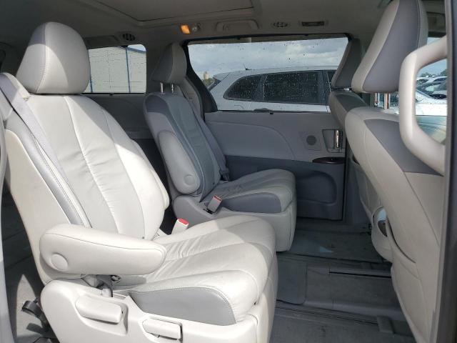 Photo 11 from auction – 2011 TOYOTA SIENNA XLE with VIN 5TDYK3DC6BS042479