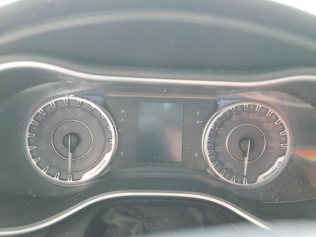 Photo 9 from auction – 2016 CHRYSLER 200 LIMITE with VIN 1C3CCCAB1GN135981