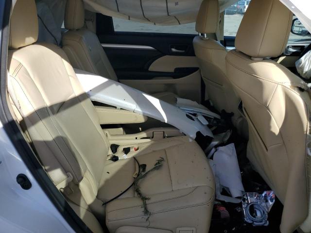 Photo 11 from auction – 2015 TOYOTA HIGHLANDER with VIN 5TDJKRFH6FS103574