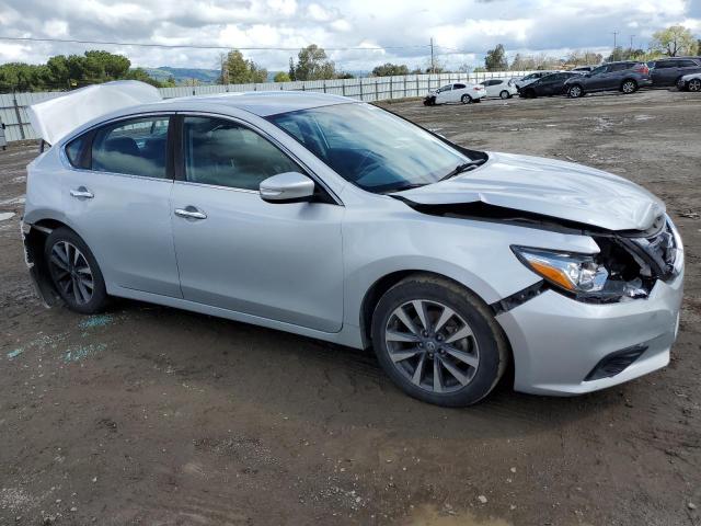 Photo 4 from auction – 2017 NISSAN ALTIMA 2.5 with VIN 1N4AL3AP0HC179732