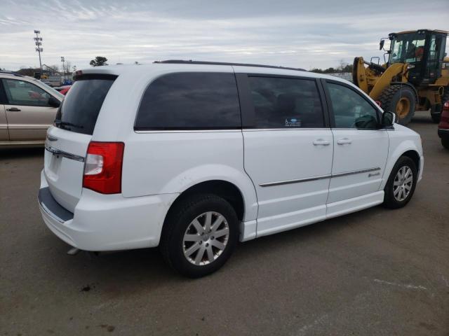 Photo 3 from auction – 2016 CHRYSLER TOWN & COU with VIN 2C4RC1BG9GR185597