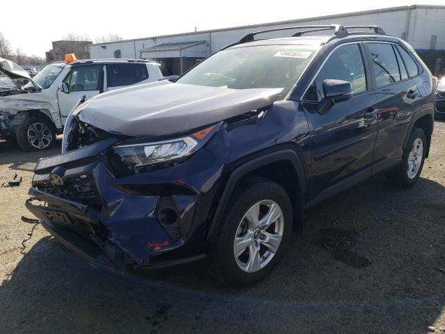 TOYOTA RAV4 XLE 2019 with VIN JTMP1RFV1KD009661 - Photo from auction