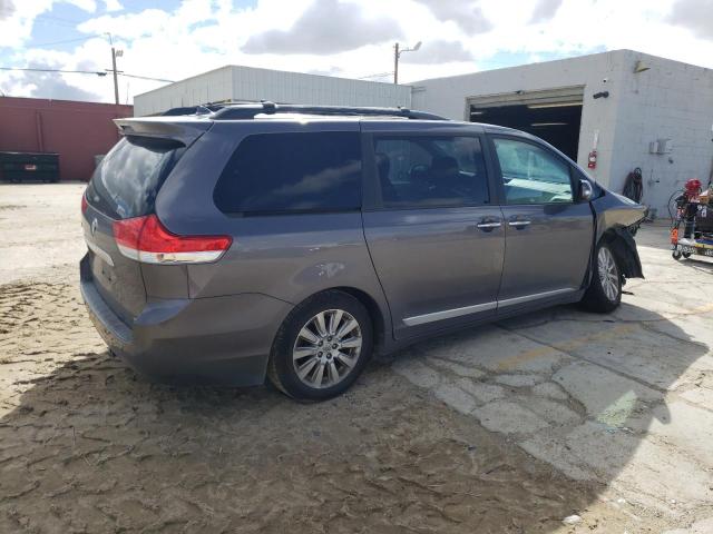 Photo 3 from auction – 2013 TOYOTA SIENNA XLE with VIN 5TDYK3DC3DS295648