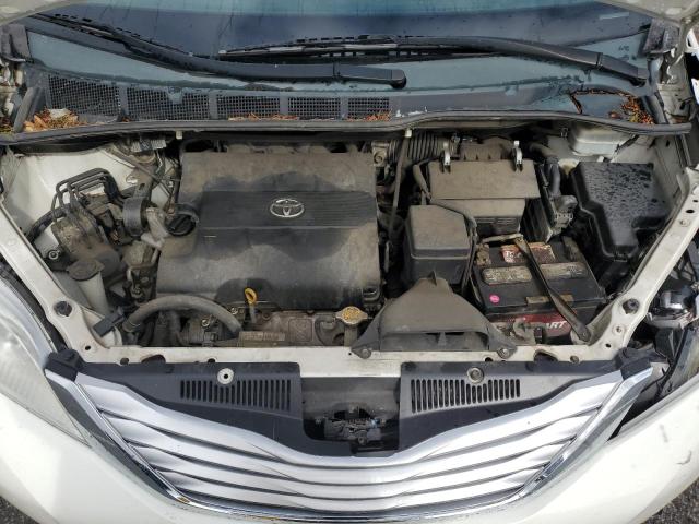 Photo 12 from auction – 2011 TOYOTA SIENNA XLE with VIN 5TDYK3DC9BS105560