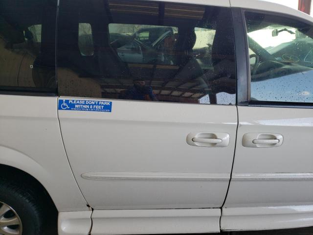 Photo 11 from auction – 2003 CHRYSLER TOWN & COU with VIN 2C4GP44LX3R123577