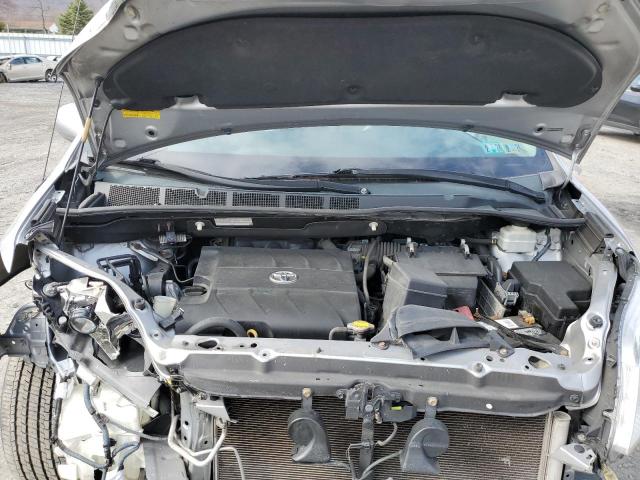Photo 11 from auction – 2011 TOYOTA SIENNA XLE with VIN 5TDYK3DC5BS058303