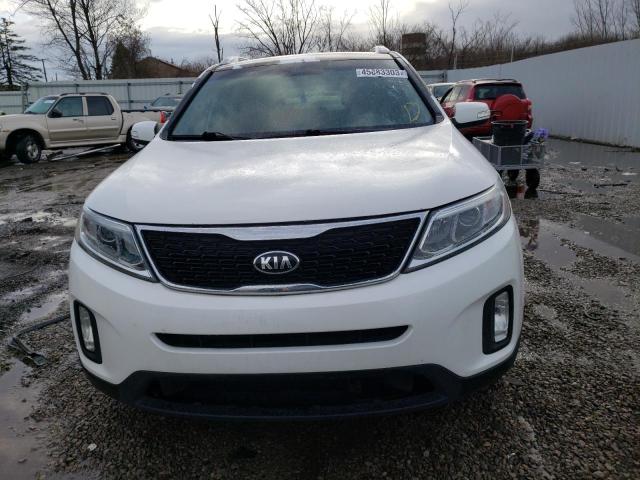 Photo 5 from auction – 2015 KIA SORENTO LX with VIN 5XYKTCA62FG561887