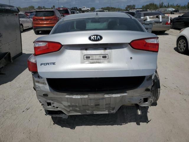 Photo 6 from auction – 2015 KIA FORTE LX with VIN KNAFK4A6XF5369665