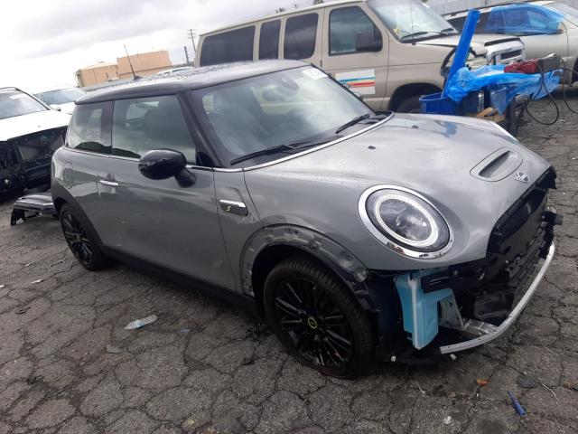 Photo 4 from auction – 2023 MINI COOPER SE with VIN WMW13DJ02P2T39498