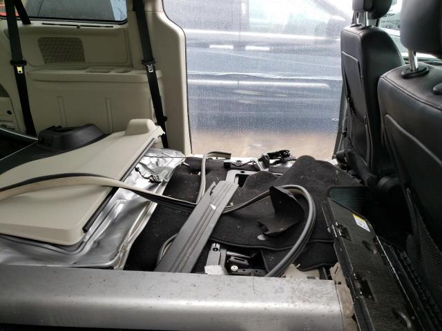Photo 11 from auction – 2014 CHRYSLER TOWN & COU with VIN 2C4RC1CG9ER166012