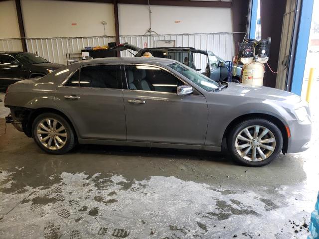 Photo 4 from auction – 2018 CHRYSLER 300 LIMITE with VIN 2C3CCAKG2JH201999