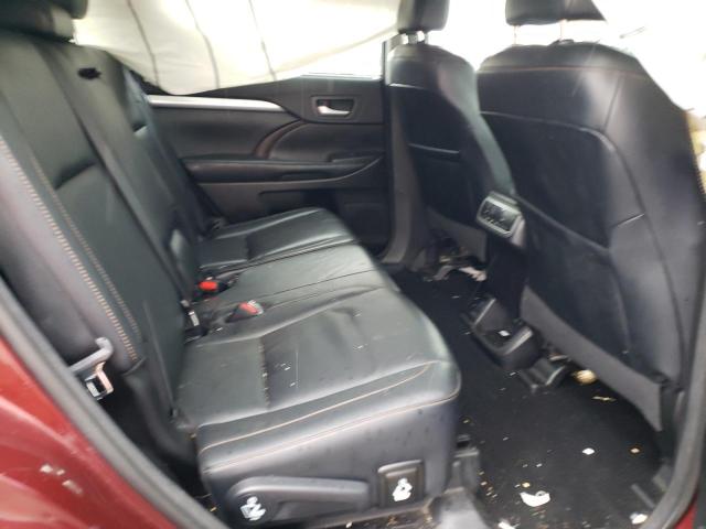 Photo 11 from auction – 2018 TOYOTA HIGHLANDER with VIN 5TDJZRFH4JS499153
